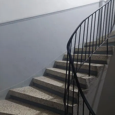 Apartment Small Budget Center1 *