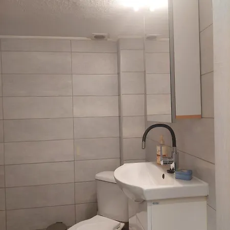 Small Budget Center1