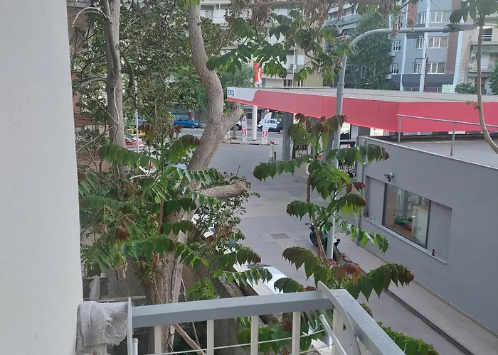 Small Budget Center1 Thessaloniki