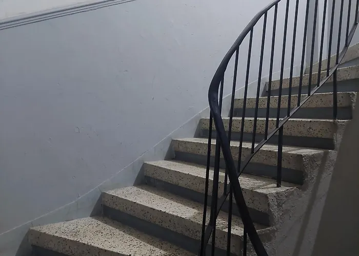 Apartment Small Budget Center1 *